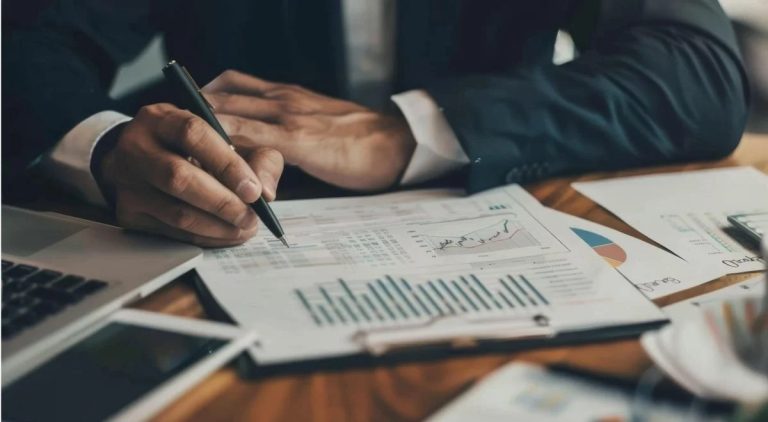 Understanding Business Goals: How to Create Them Using the SMART Framework